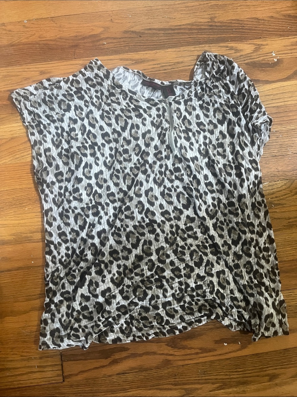 Christian Siriano Short Sleeve Leopard Print Top - Black & Gray